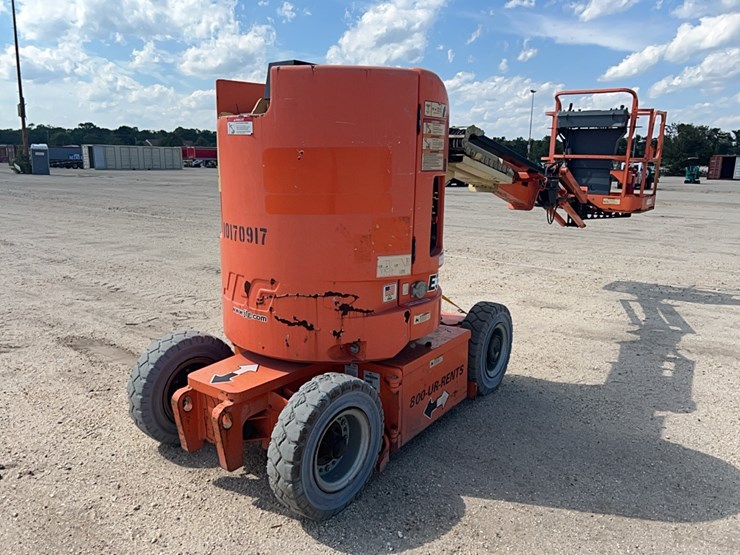 jlg-e300ajp-image-3