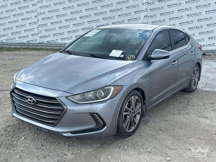 2017-hyundai-elantra-sedan-image-1