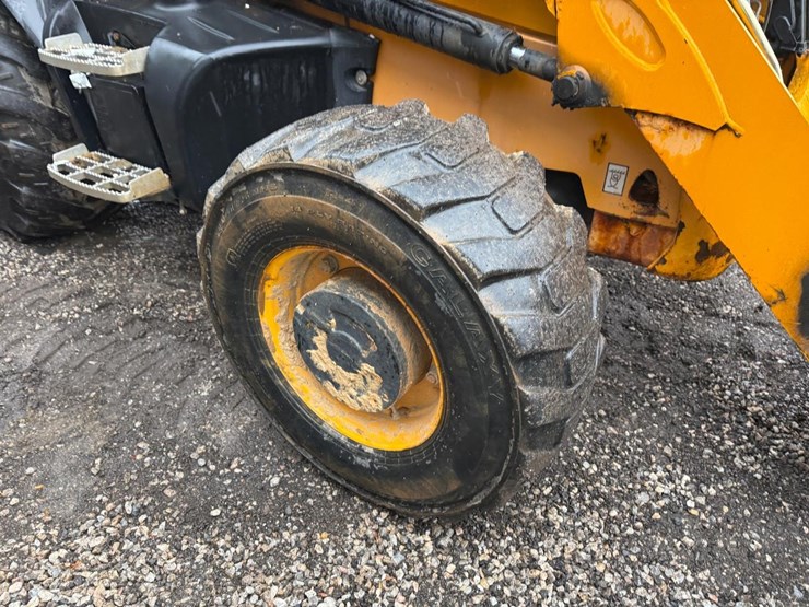 jcb-3cx14-image-11