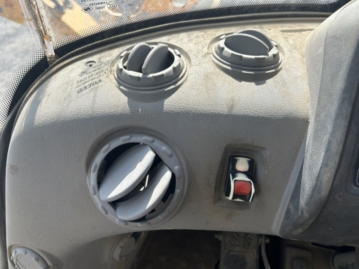 2018-volvo-l70h-image-39