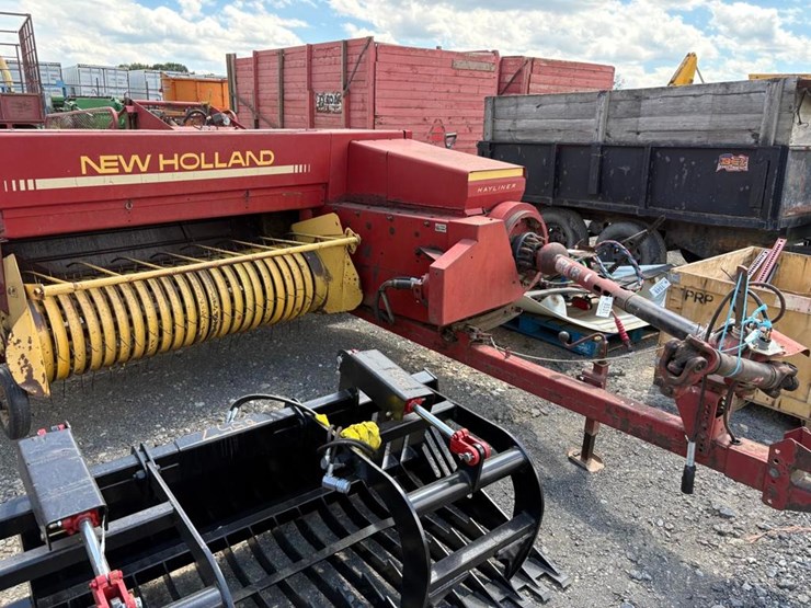new-holland-325-image-1