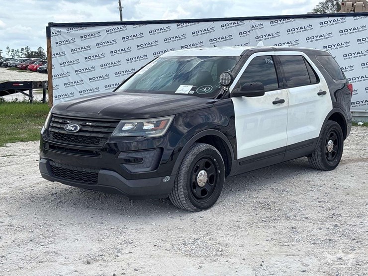 2017-ford-explorer-image-1