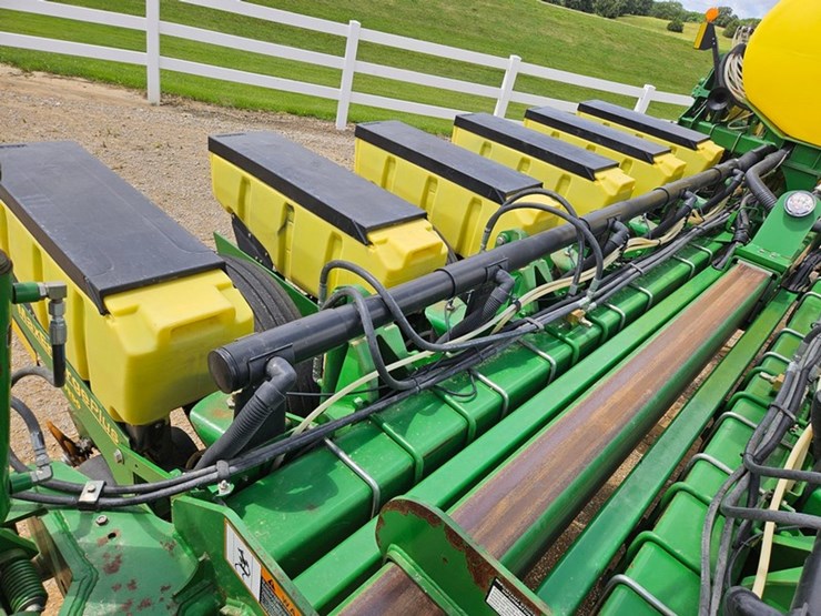john-deere-1770-image-17