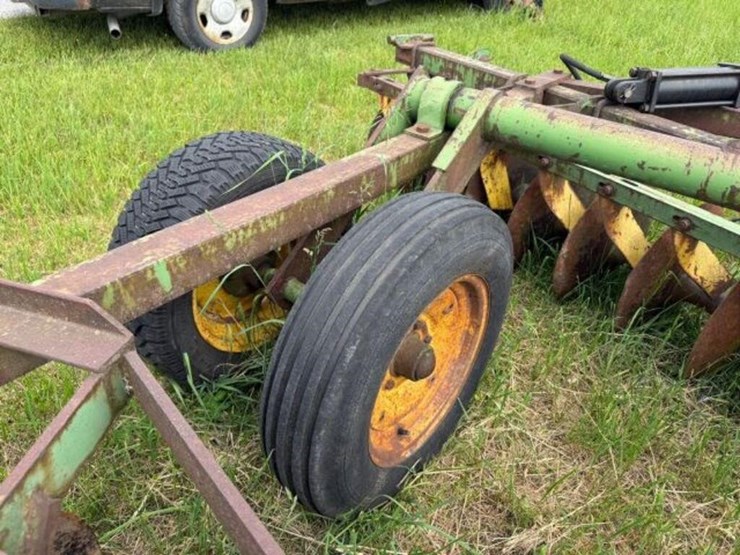 john-deere-14-image-12