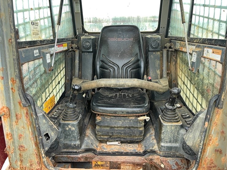 takeuchi-tl10v2-image-9