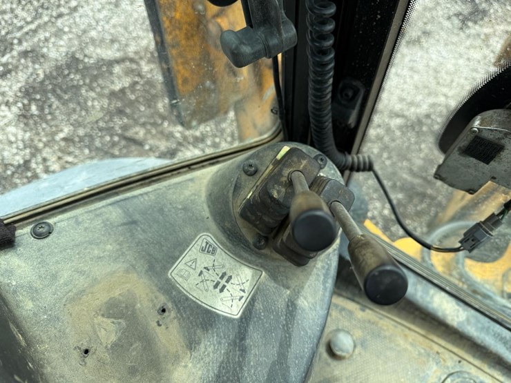 jcb-3cx14-image-28