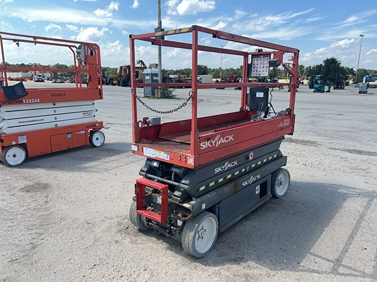 skyjack-sjiii3220-image-3