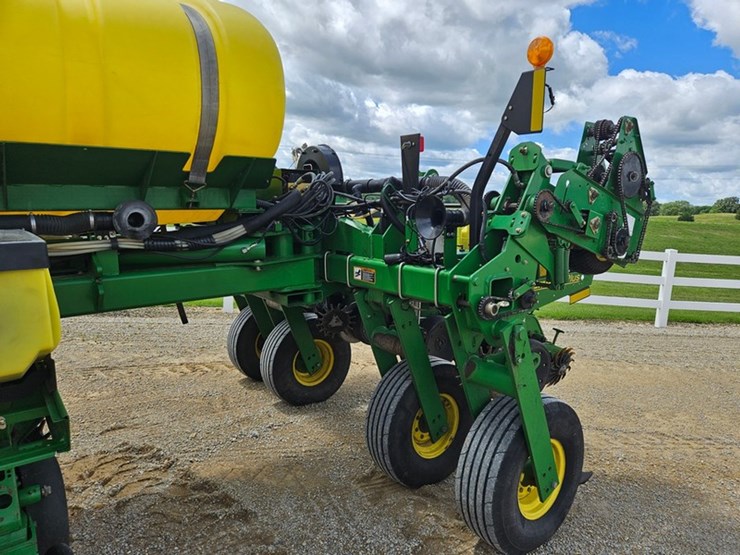 john-deere-1770-image-21