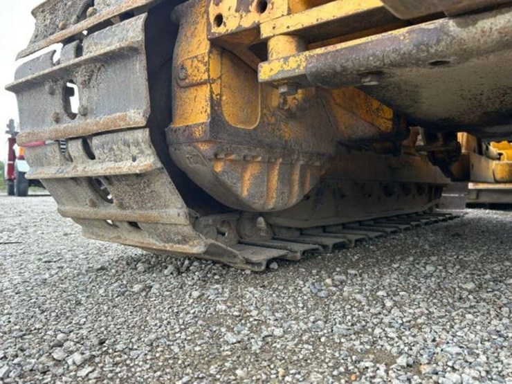 1985-john-deere-450e-image-42