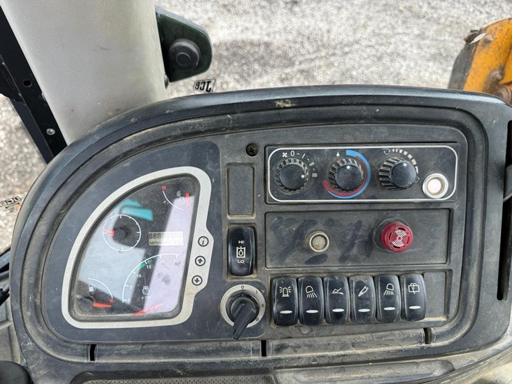 jcb-3cx14-image-26