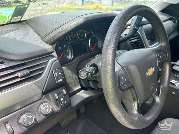 2018-chevrolet-tahoe-image-10