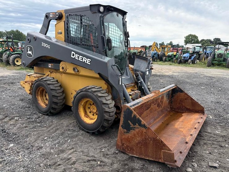 deere-330g-image-8