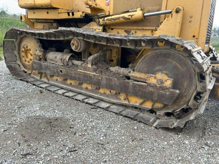 1985-john-deere-450e-image-36
