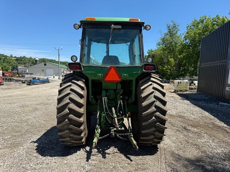 john-deere-4040-image-3