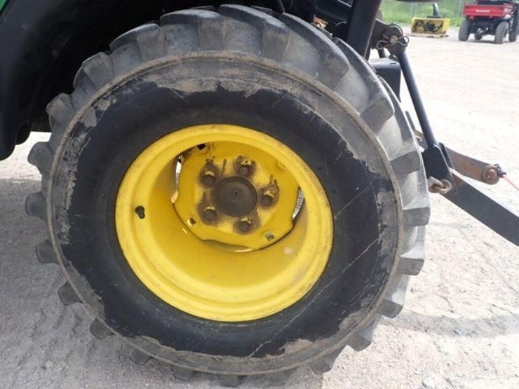 2011-john-deere-1023e-image-66