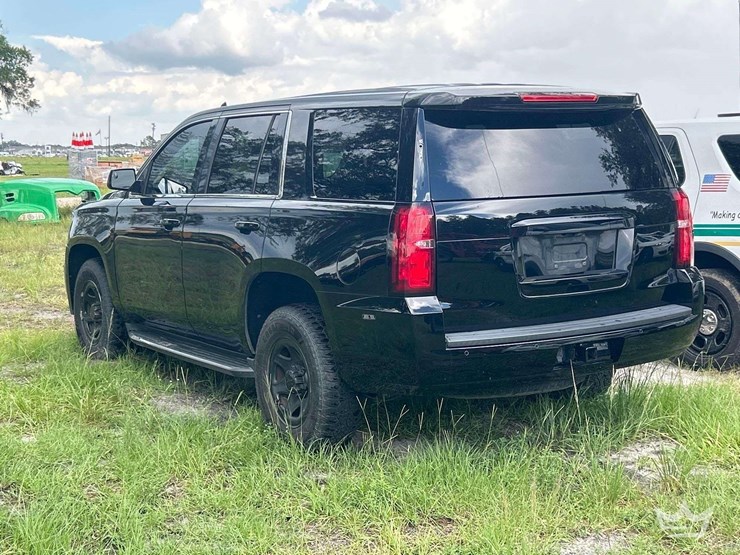 2018-chevrolet-tahoe-image-2