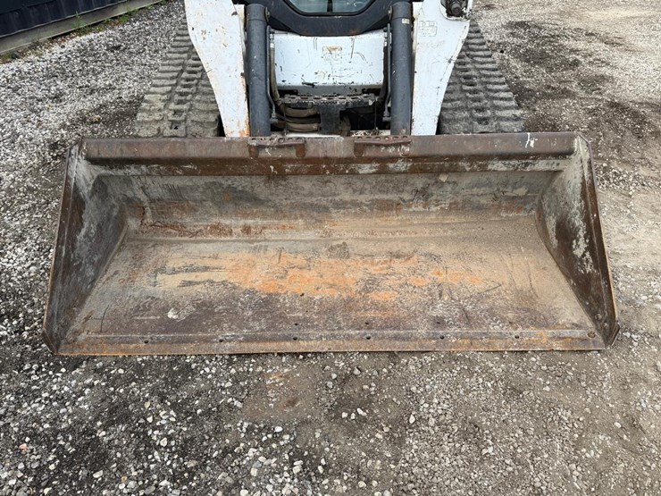 bobcat-t870-image-9