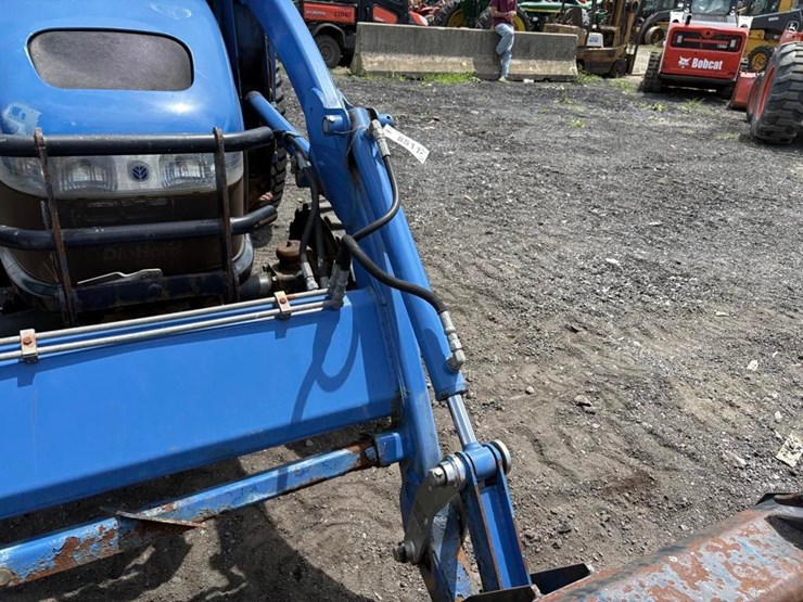 new-holland-tc45-image-6