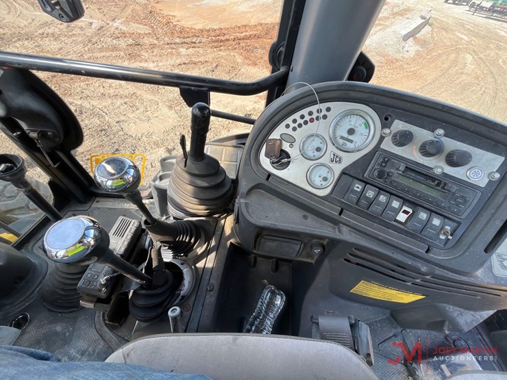 jcb-3c-image-16