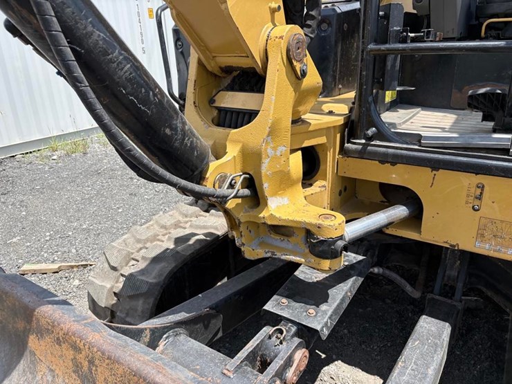 2021-caterpillar-306-cr-image-9