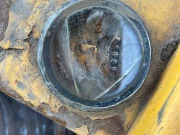 1985-john-deere-450e-image-13