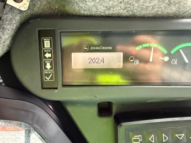 2021-deere-331g-image-24