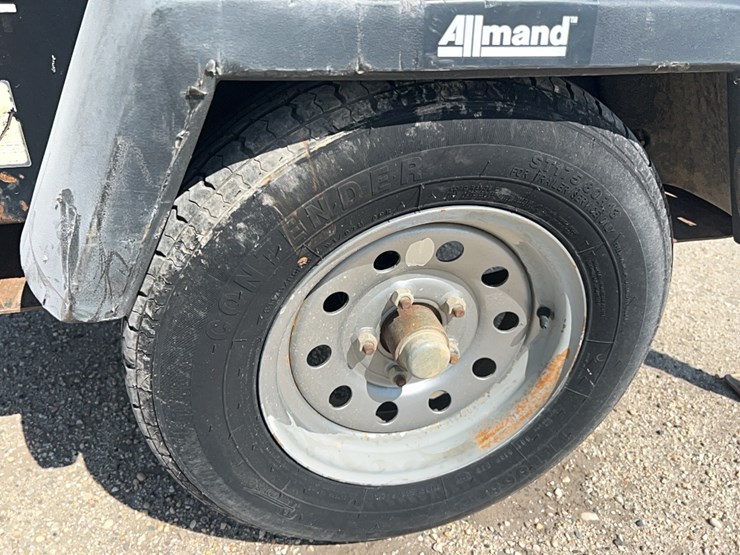 2018-allmand-bros-night-lite-pro-image-5