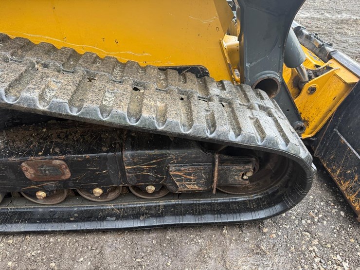 2018-deere-333g-image-14