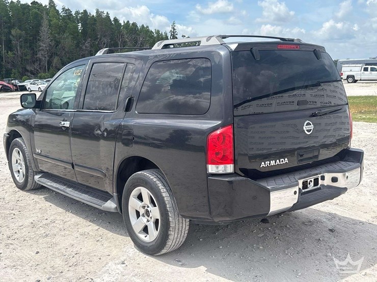 2006-nissan-armada-image-4