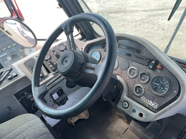 2018-global-m4-sweeper-image-12