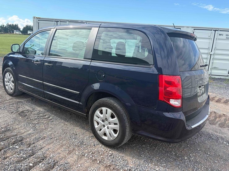 2014-dodge-caravan-image-6