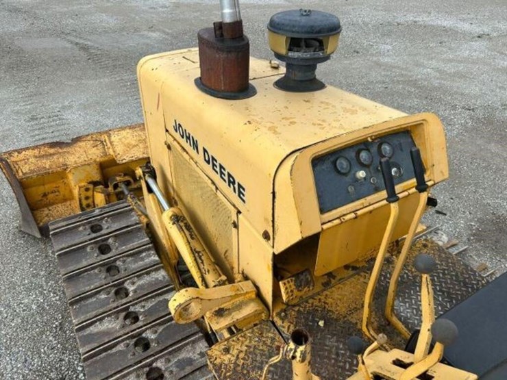 1985-john-deere-450e-image-18