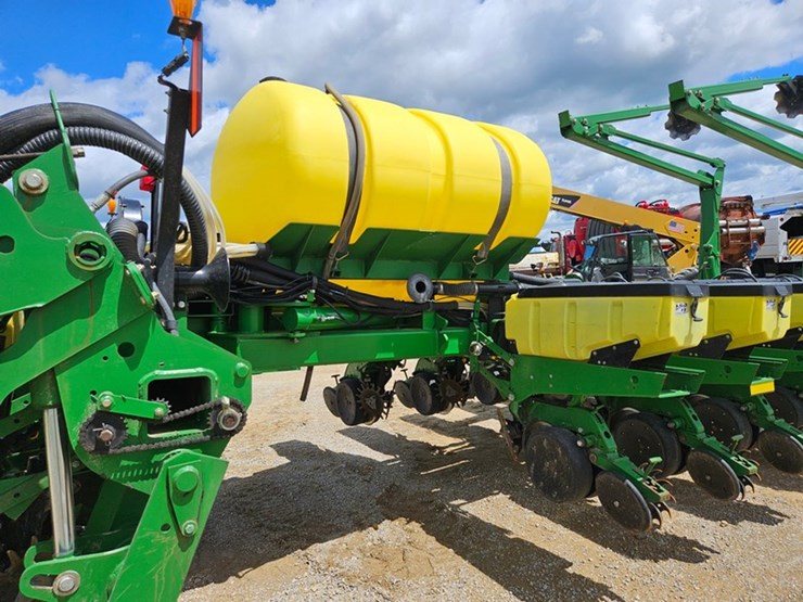 john-deere-1770-image-41