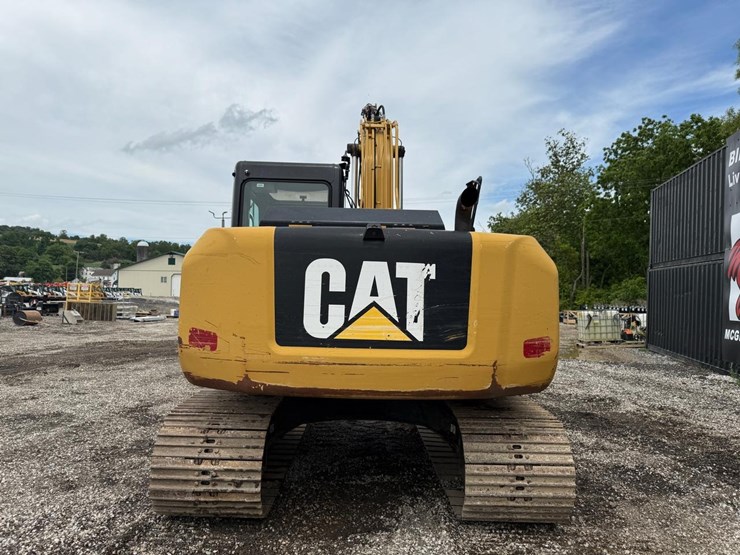 2015-caterpillar-313flgc-image-3