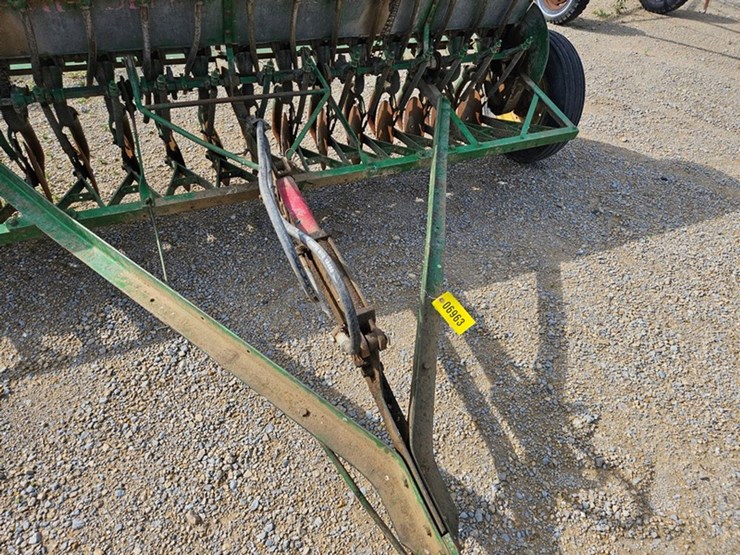 john-deere-10-image-10