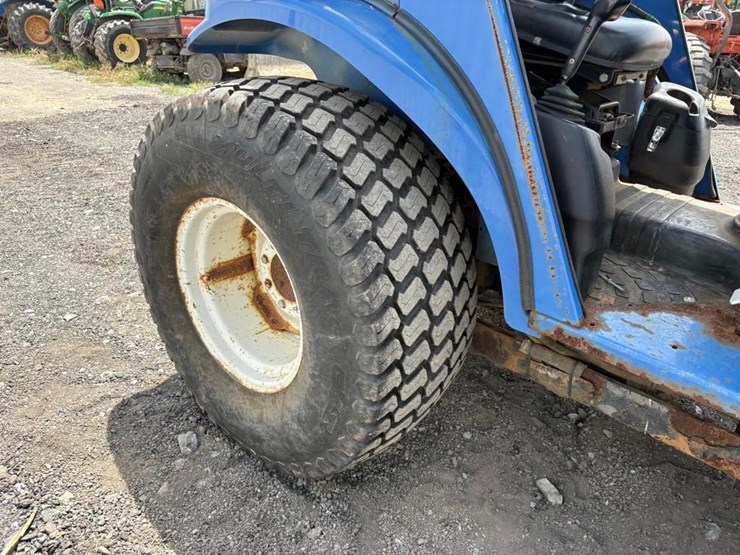 new-holland-tc45-image-13