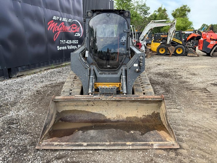 2016-deere-323e-image-7