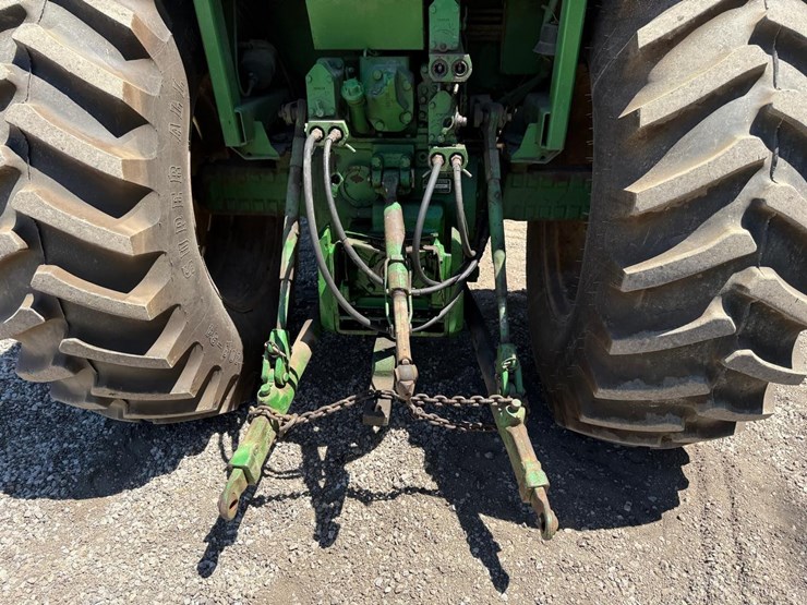 john-deere-4040-image-14