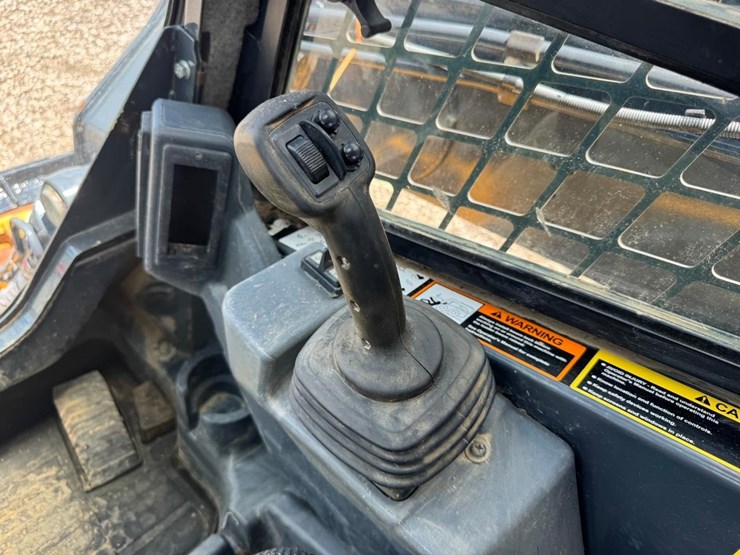 deere-333g-image-28