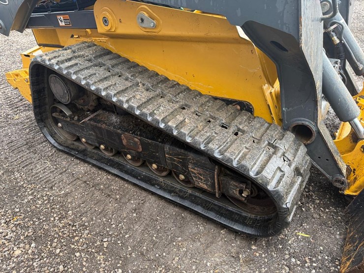 2018-deere-333g-image-12