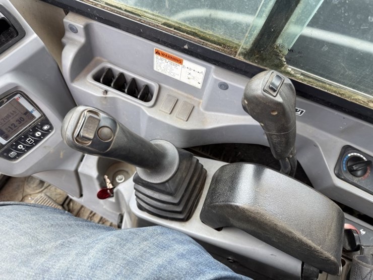 2014-kubota-kx080-4-image-36