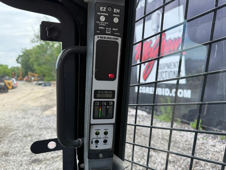 2015-new-holland-l230-image-20