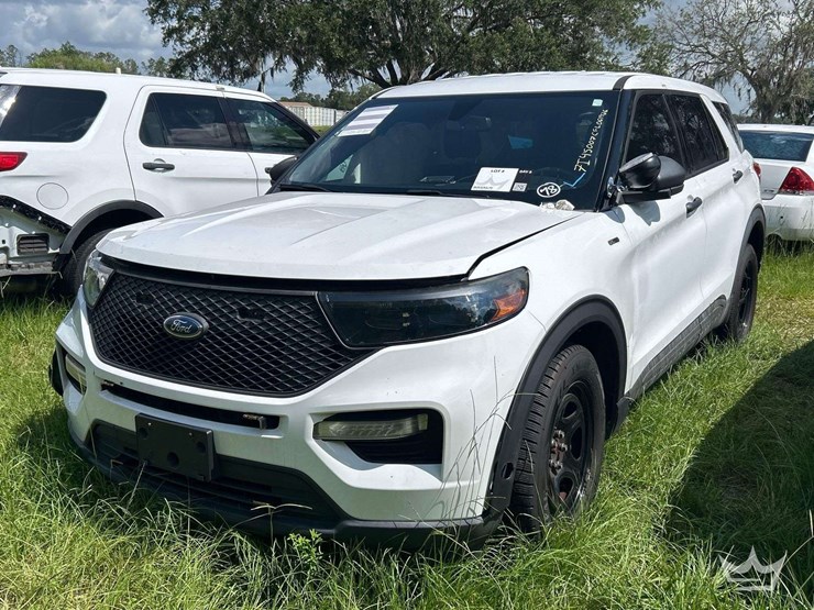 2020-ford-explorer-image-1