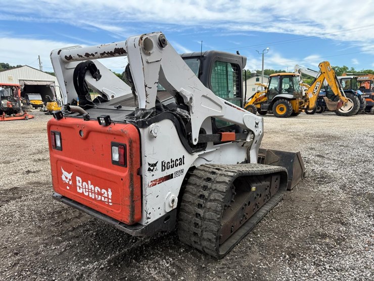 bobcat-t870-image-4