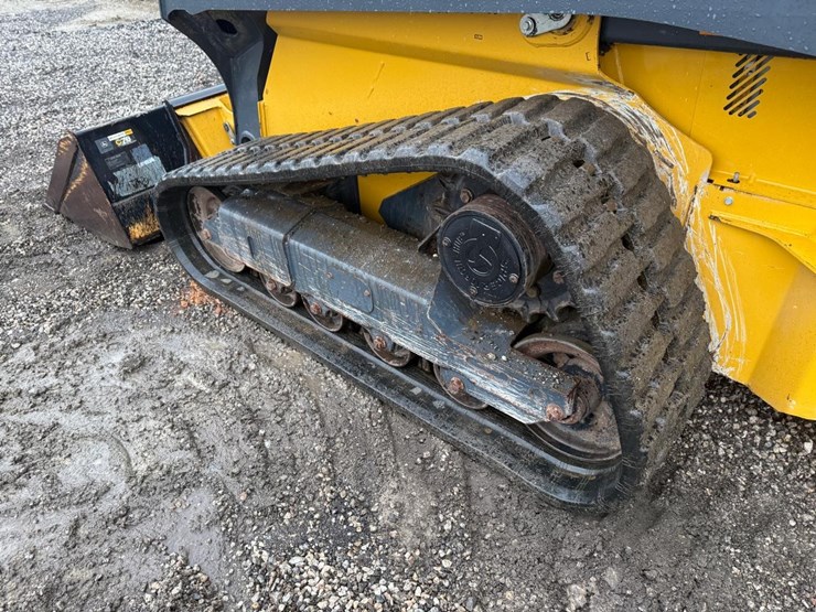 2021-deere-325g-image-17