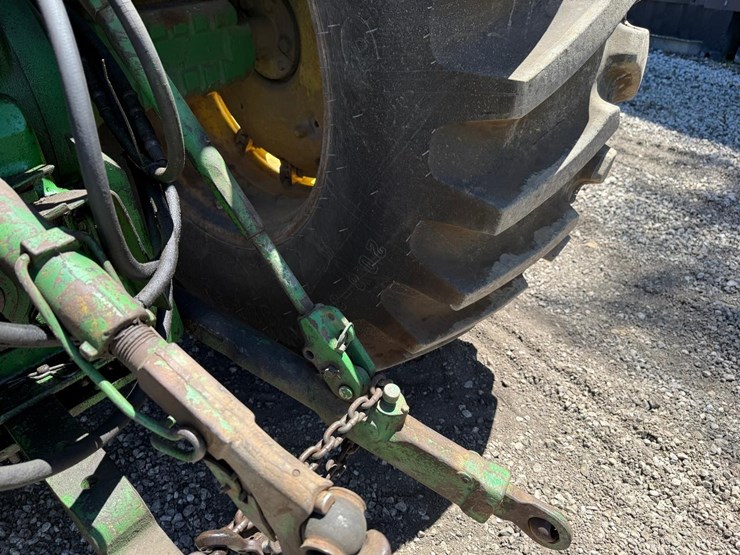 john-deere-4040-image-17