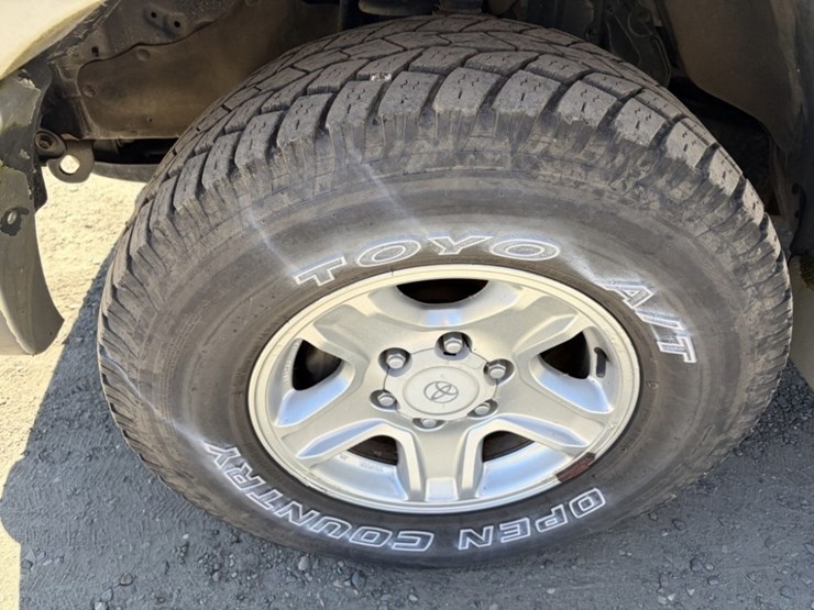 2001-toyota-4-runner-image-15