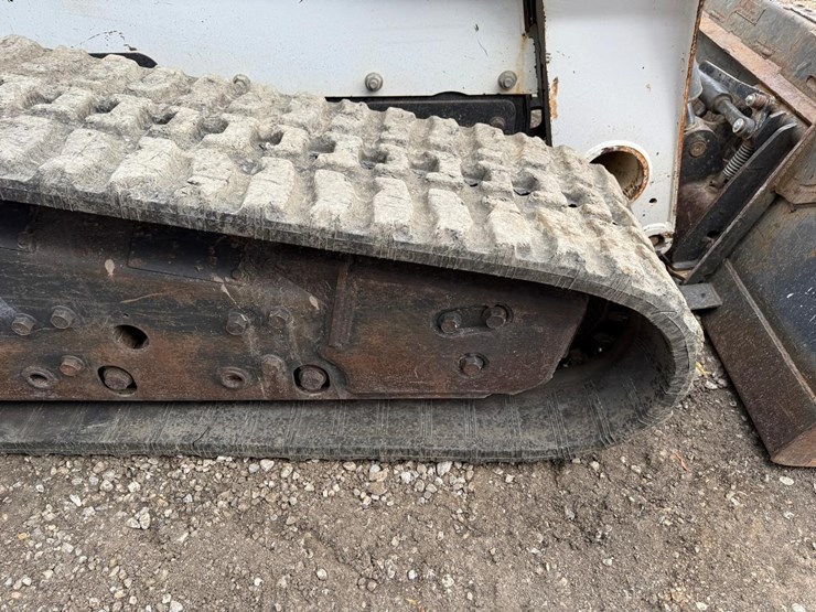 bobcat-t870-image-14
