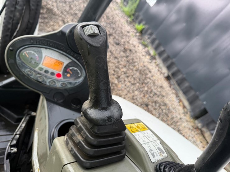 2019-bobcat-e35-image-24