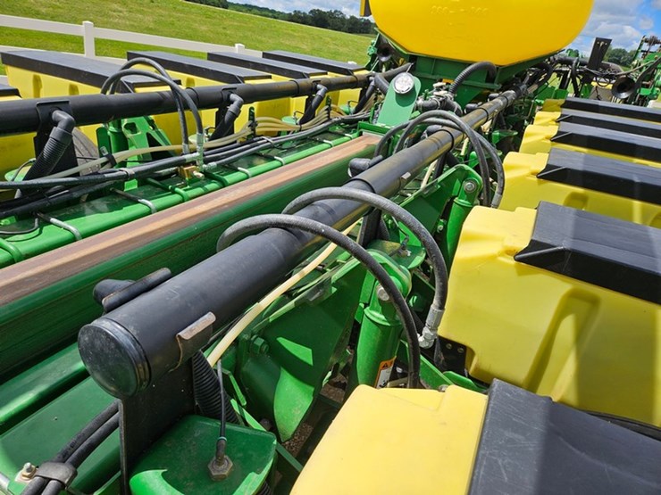 john-deere-1770-image-59
